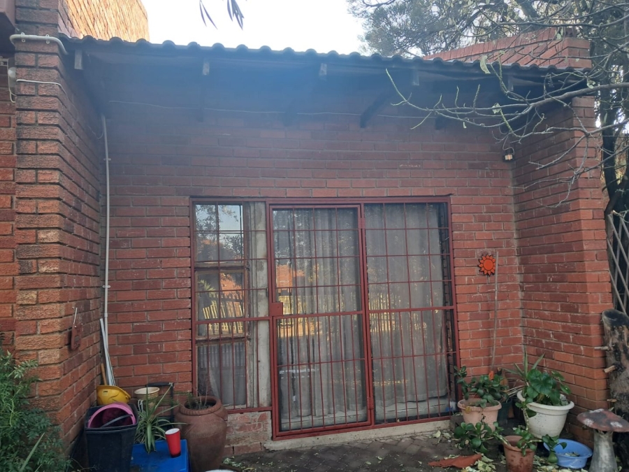 3 Bedroom Property for Sale in Pellissier Free State